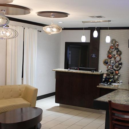 Horizon Inn & Suites Pearsall Exterior photo