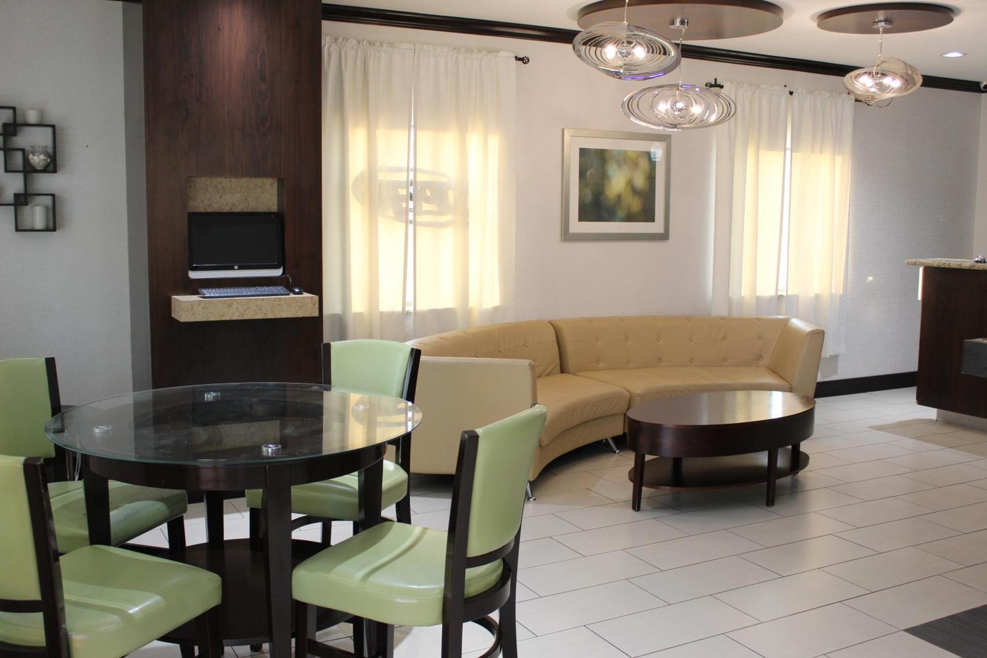 Horizon Inn & Suites Pearsall Exterior photo