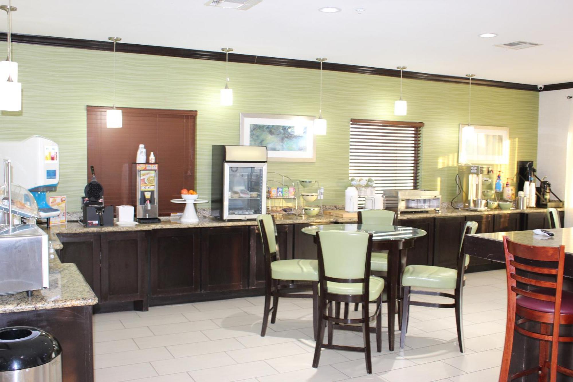 Horizon Inn & Suites Pearsall Exterior photo